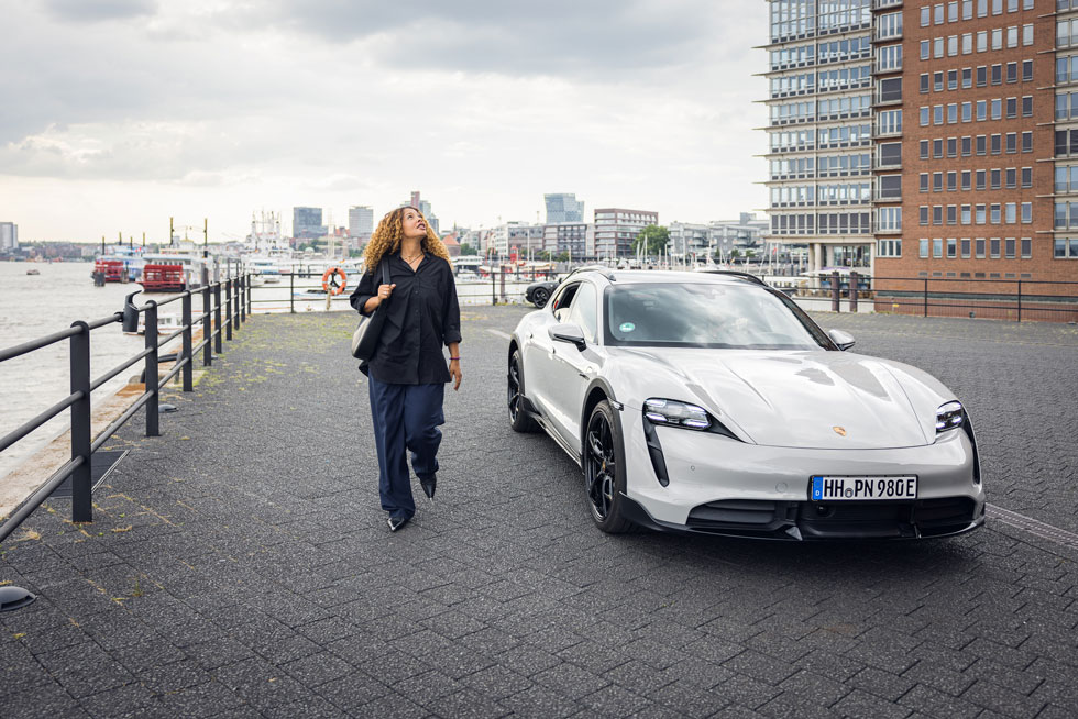 Joy-Denalane-Porsche-Taycan Joy-Denalane-Porsche-Taycan